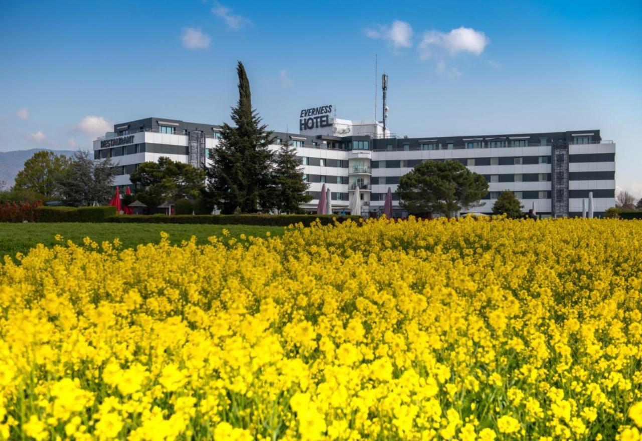 Everness Hotel & Resort Chavannes-de-Bogis Exterior photo